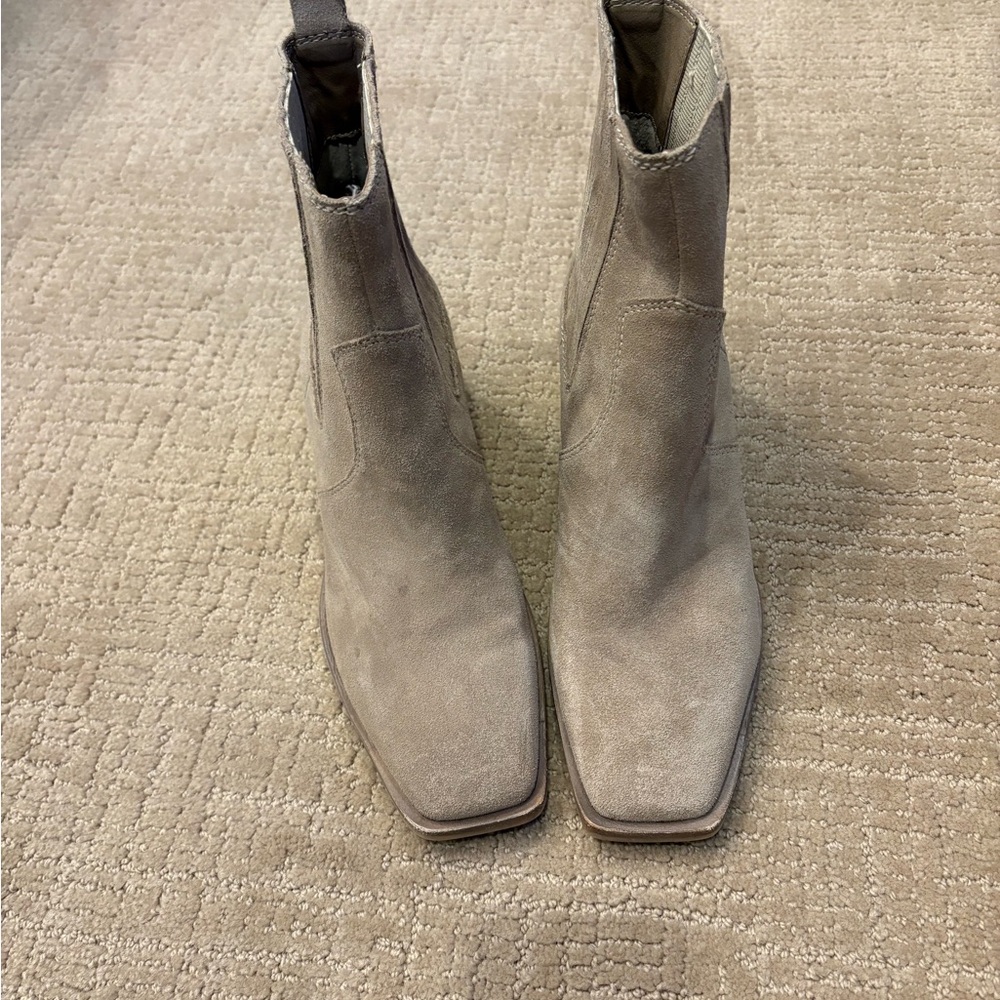 Dolce Vita beige Suede Ankle Boots